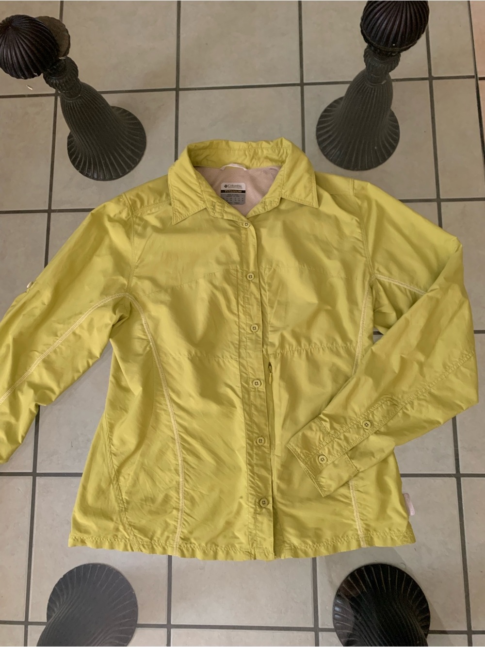 Columbia Women's Green Omni-Dry Button-Down Top